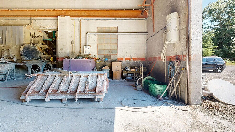 More Photos Of 356 Tuckie Rd, North Windham Industrial For Sale