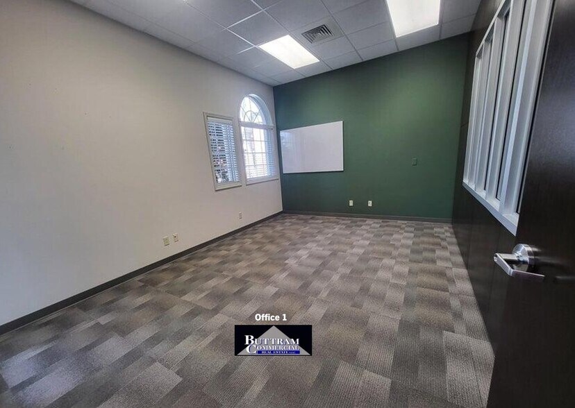 More Photos Of 2318 E 32nd St, Joplin Office For Lease