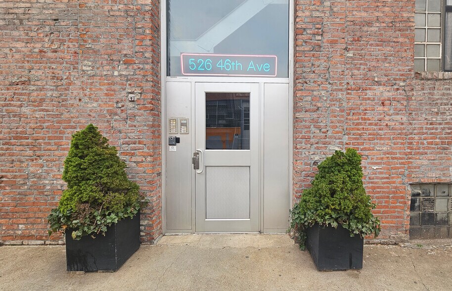 Primary Photo Of 526 46th Ave, Long Island City Warehouse For Lease