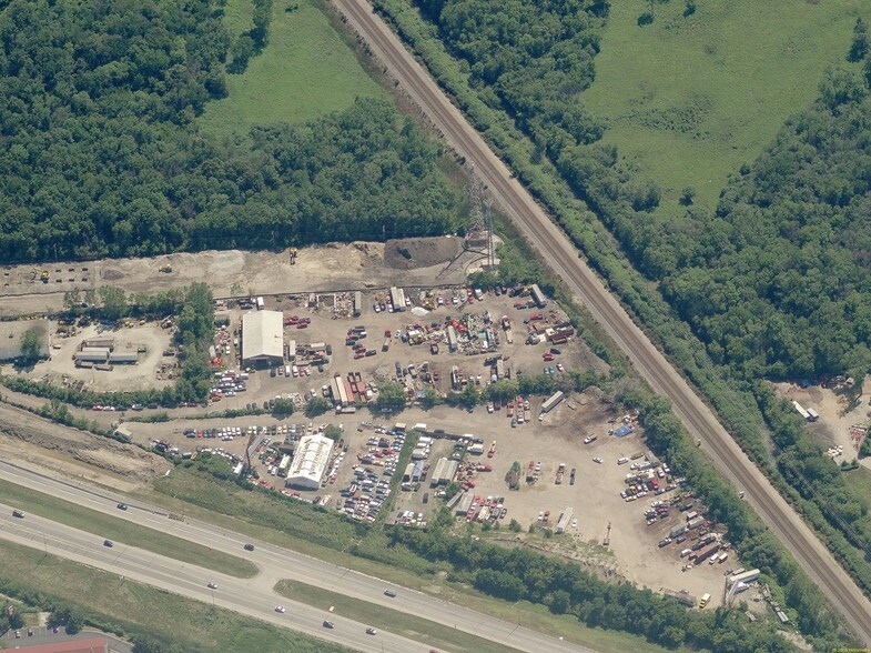 More Photos Of 600 Waukegan Rd, Northbrook Warehouse For Sale