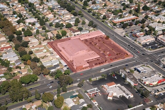 More Photos Of 5443-5835 Bellflower Blvd, Lakewood General Retail For Lease