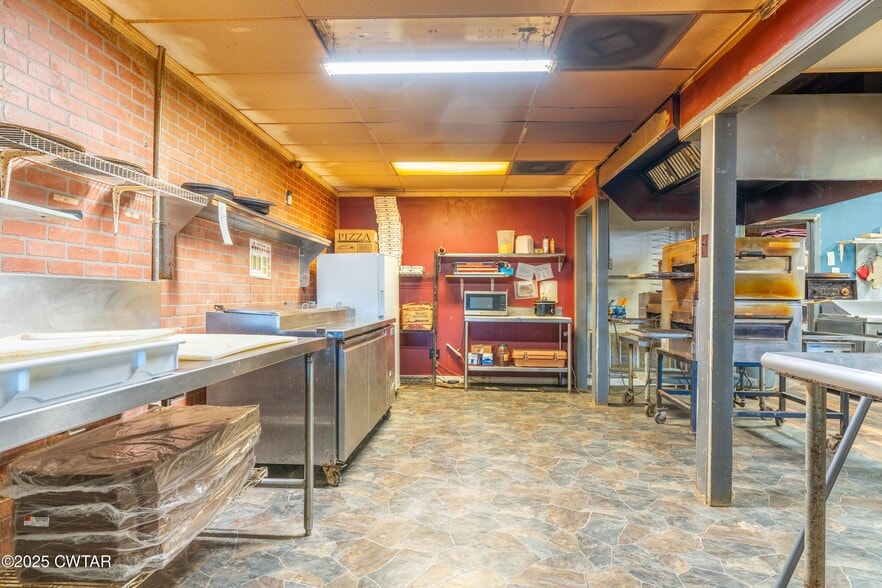 More Photos Of 18 S Court St, Alamo Storefront Retail Residential For Sale