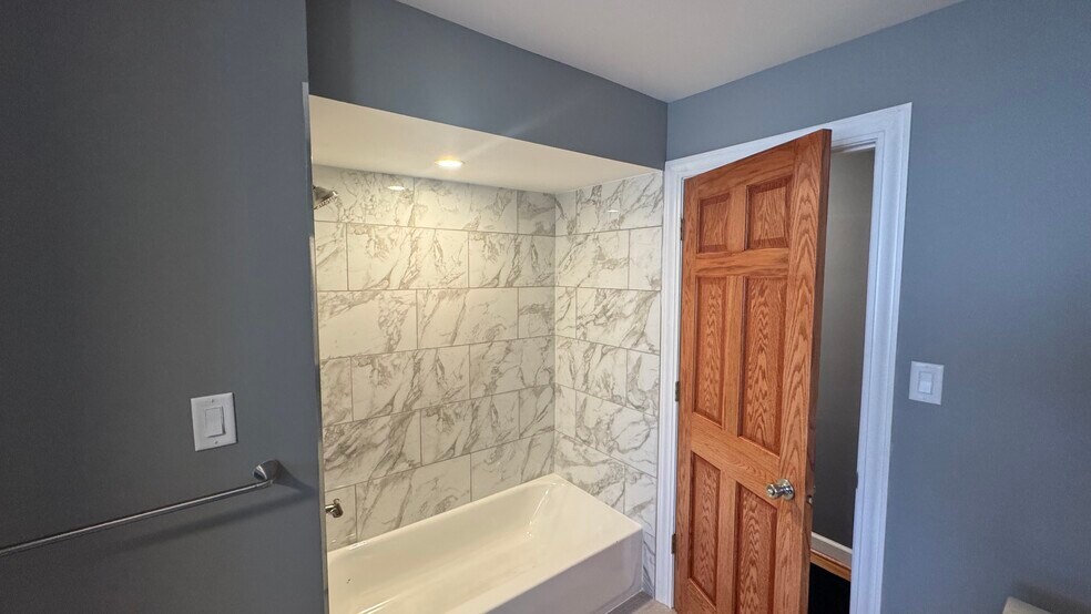 More Photos Of 956 E 138th St, Chicago Land For Lease