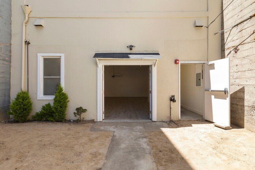 More Photos Of 1112 Howard St, San Francisco Warehouse For Lease