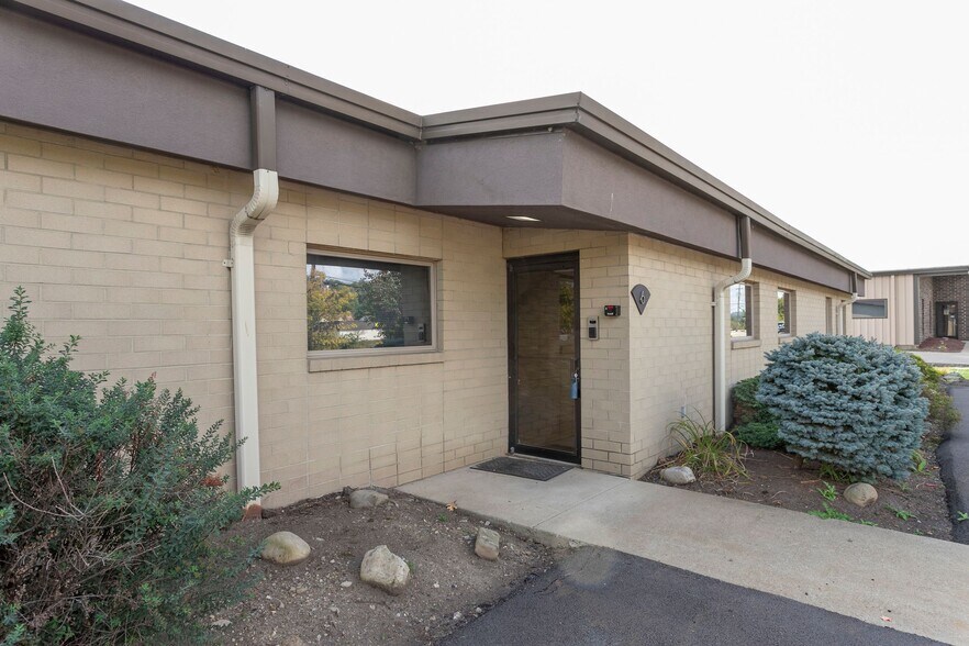 More Photos Of 6 Four Coins Dr, Canonsburg Light Distribution For Lease