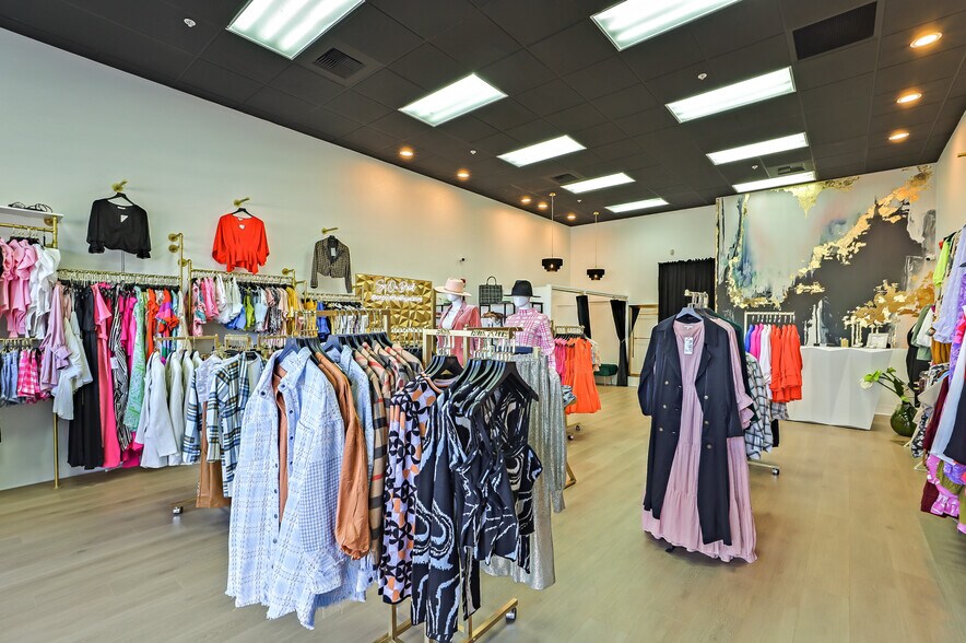 More Photos Of 199 Blue Ravine Rd, Folsom Freestanding For Lease