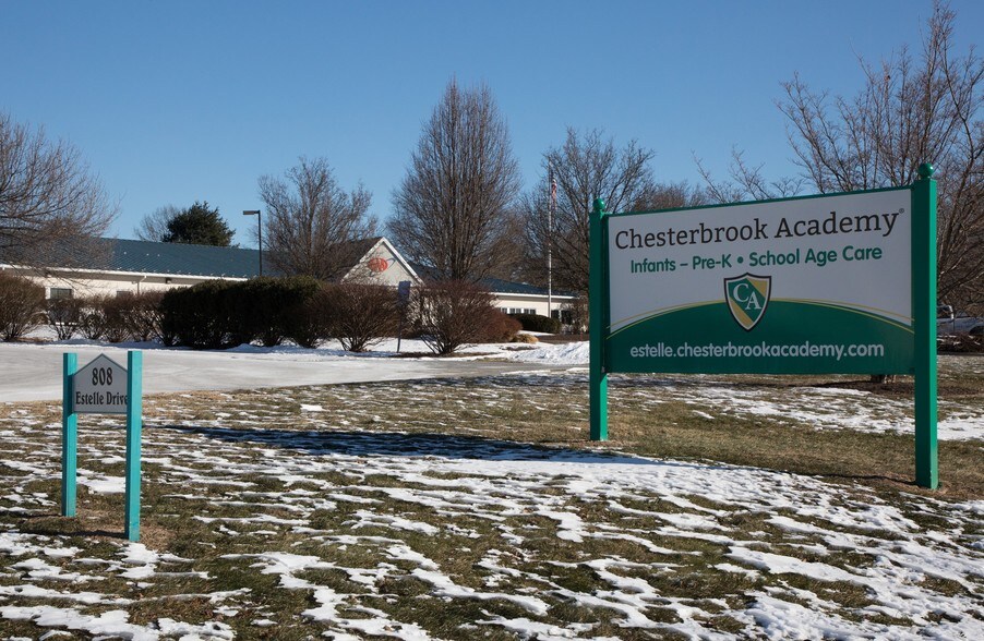 More Photos Of 808 Estelle Dr, Lancaster Daycare Center For Lease