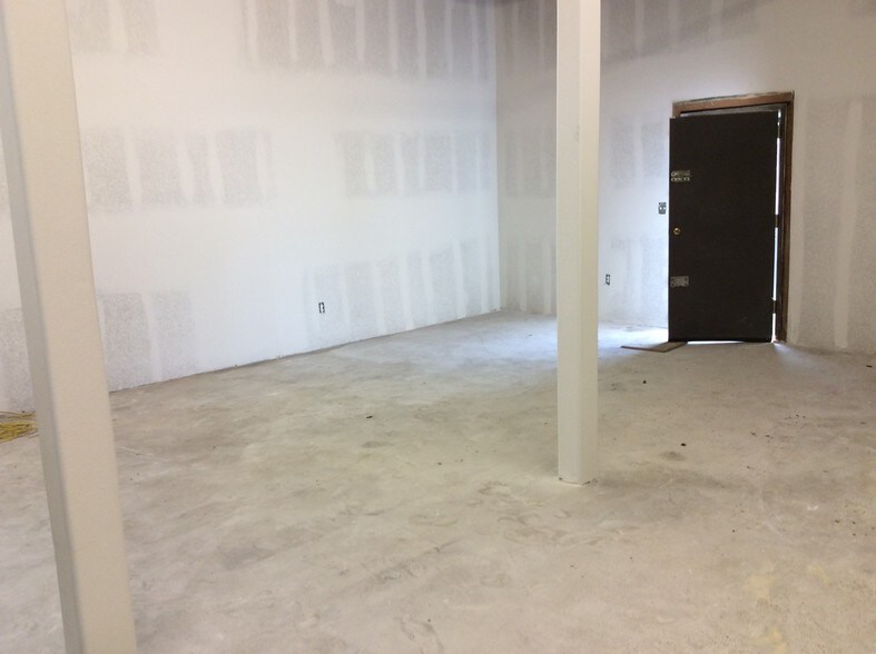 4516 Katy Fwy Houston Tx 77007 Lofts Showrooms For Lease