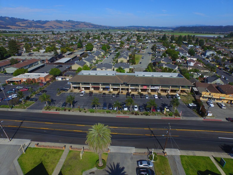 Primary Photo Of 734 E Lake Ave, Watsonville Medical For Lease