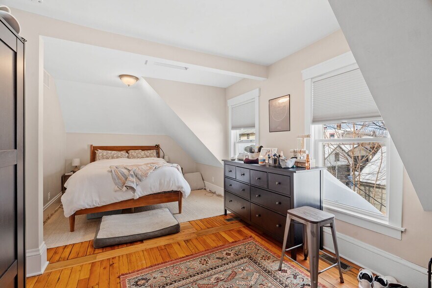 More Photos Of 1704 Jefferson St NE, Minneapolis Apartments For Sale