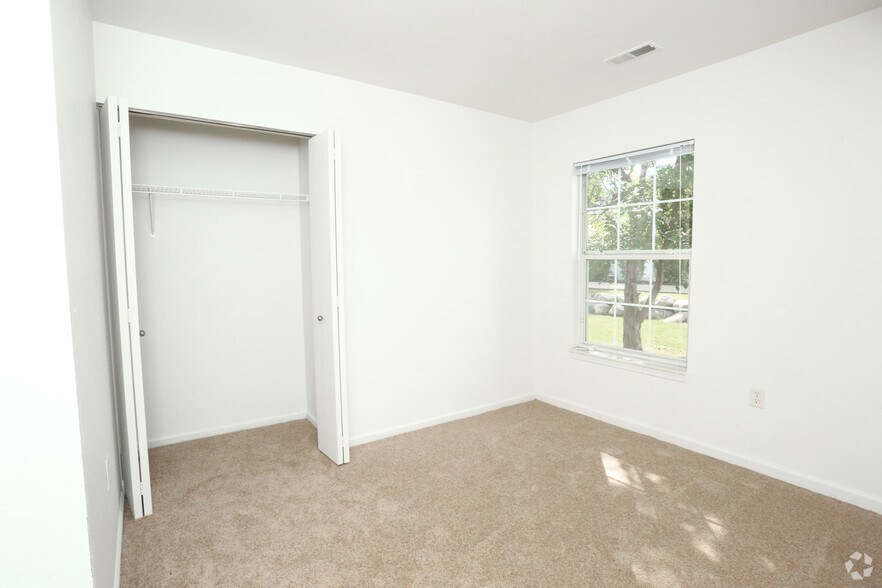 More Photos Of 6101-6103 Eagle Ridge Ln, Flint Apartments For Sale