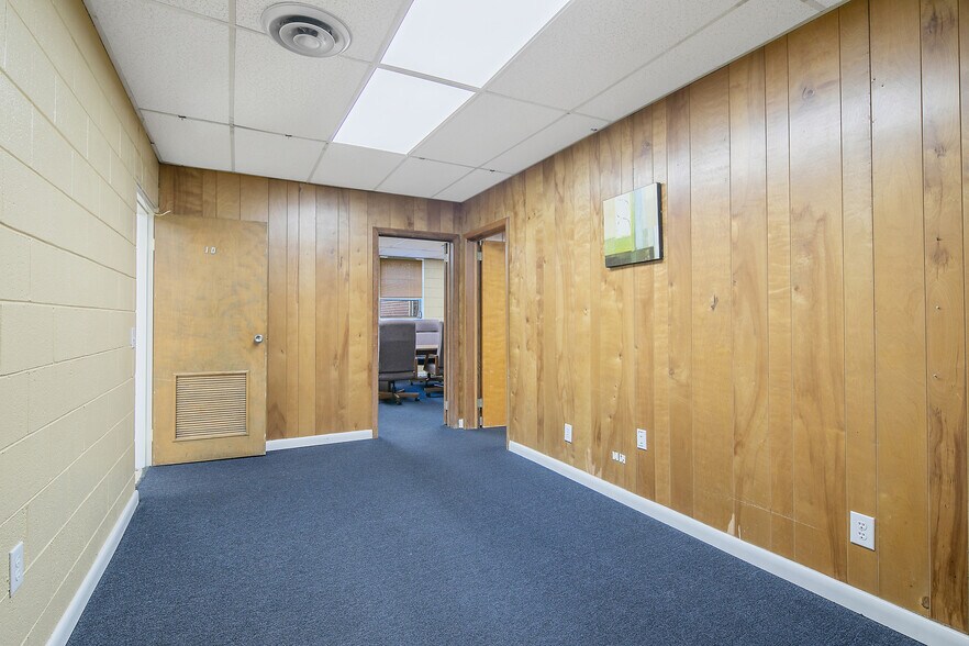 More Photos Of 214 Hawkins Ave, Sanford Medical For Sale