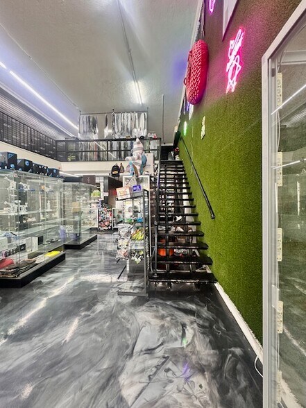 More Photos Of 3555 E Coast Hwy, Corona Del Mar Storefront For Lease