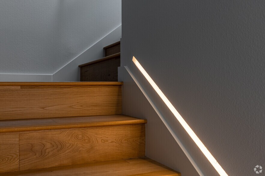 More Photos Of 5115 E Burnside St, Portland Apartments For Sale