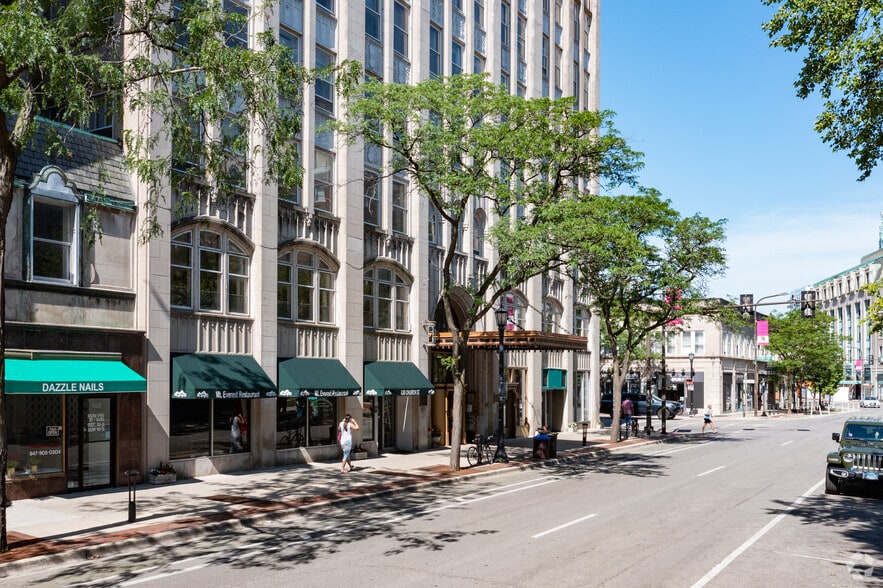 More Photos Of 636 Church St, Evanston Office Residential For Lease