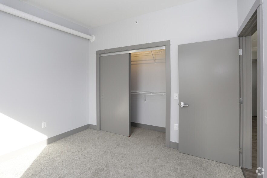 More Photos Of 285 Western Ave, Muskegon Apartments For Lease