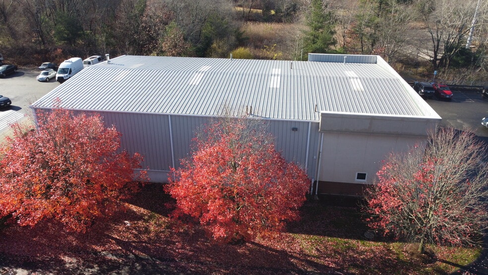 More Photos Of 1460 Pleasant St, Bridgewater Auto Dealership For Sale