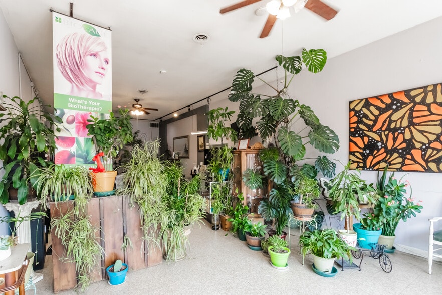 More Photos Of 6830 Cermak Rd, Berwyn Storefront Retail Office For Sale