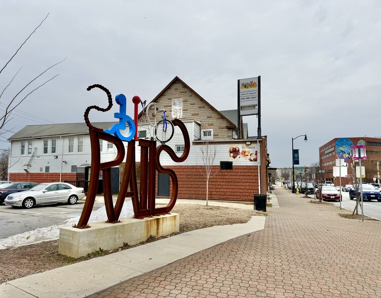 More Photos Of 4 Greenway St NW, Glen Burnie Storefront Retail Office For Sale