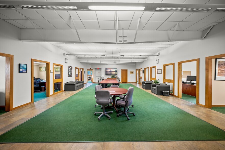 More Photos Of 7680 Matoaka Rd, Sarasota Office For Sale