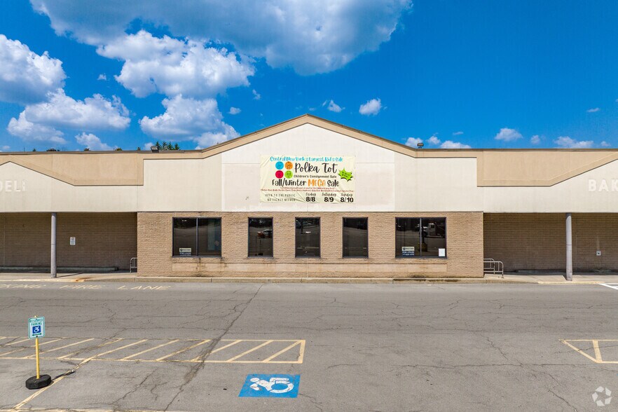 More Photos Of 2102-2214 W Genesee St, Syracuse Storefront For Lease