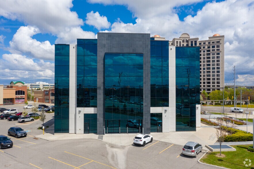 More Photos Of 3100 Rutherford Rd, Vaughan Office For Sale