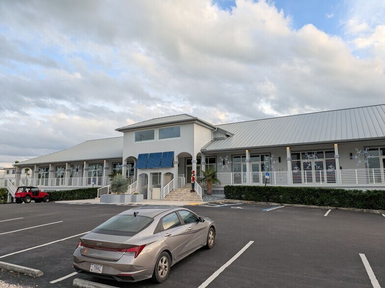 More Photos Of 10045 Overseas Hwy, Marathon Medical For Lease