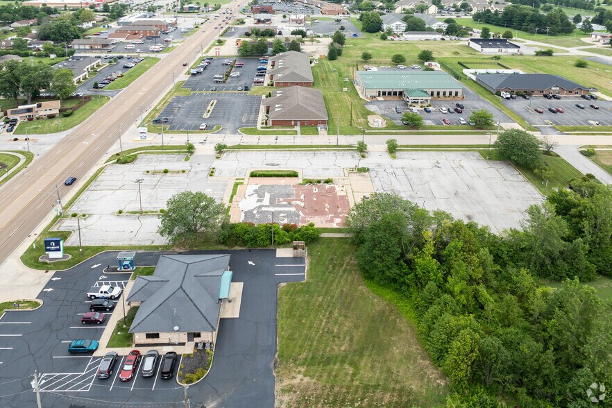 More Photos Of 4390 N Illinois St, Swansea Land For Sale