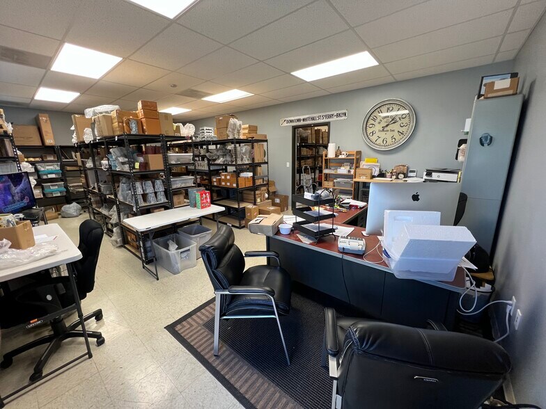 More Photos Of 1011 S Heatherwilde Blvd, Pflugerville Research And Development For Lease