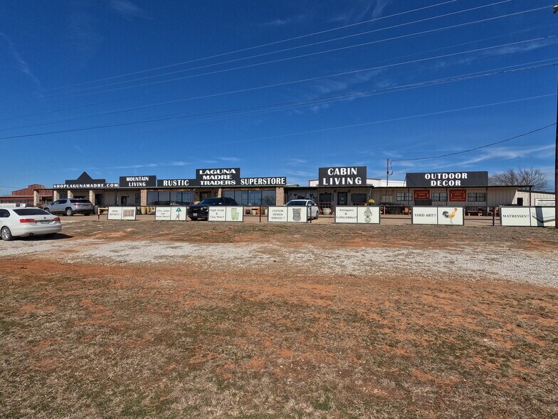 More Photos Of 3916 US Highway 287 N, Henrietta Storefront For Lease