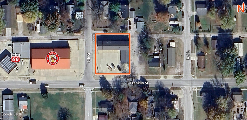 More Photos Of 391 Franklin St, Carlyle Auto Repair For Sale