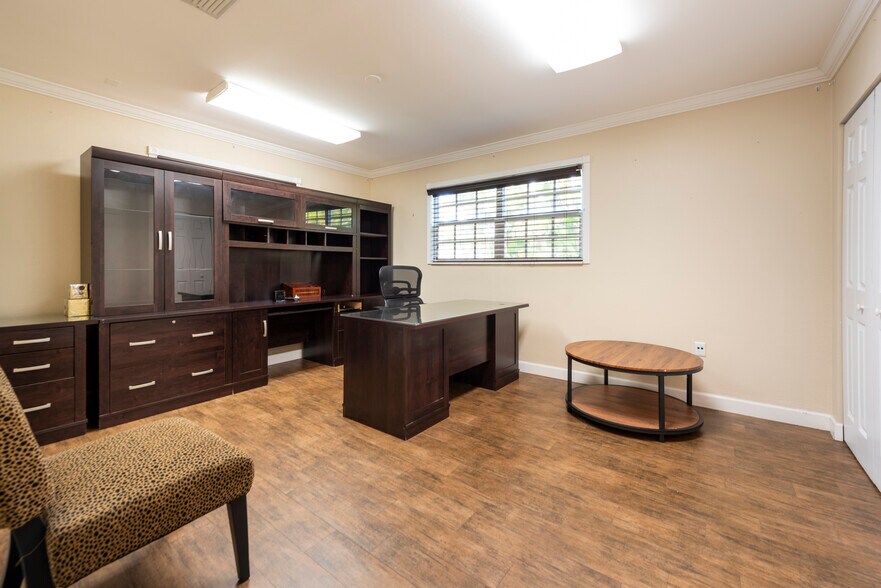 More Photos Of 45 E Sheridan St, Dania Beach Office Residential For Lease