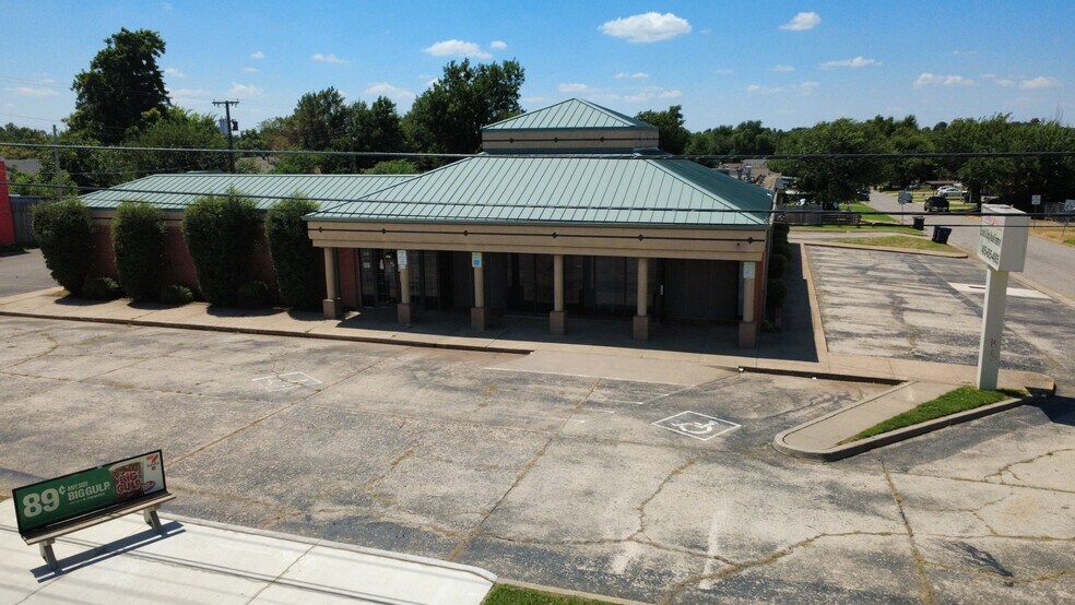 More Photos Of 4901 S Pennsylvania Ave, Oklahoma City Medical For Lease