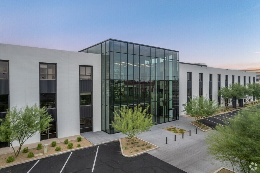More Photos Of 711 E Missouri Ave, Phoenix Office For Sale