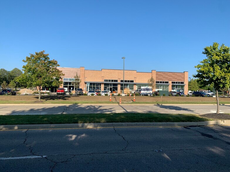 Primary Photo Of 8833-8847 Lyra Dr, Columbus General Retail For Lease