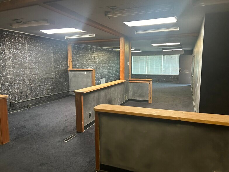 More Photos Of 420 S Federal Blvd, Denver Office For Sale