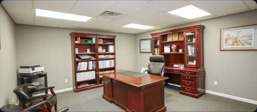 More Photos Of 505 Industrial Dr, Woodstock Mixed Retail For Sale