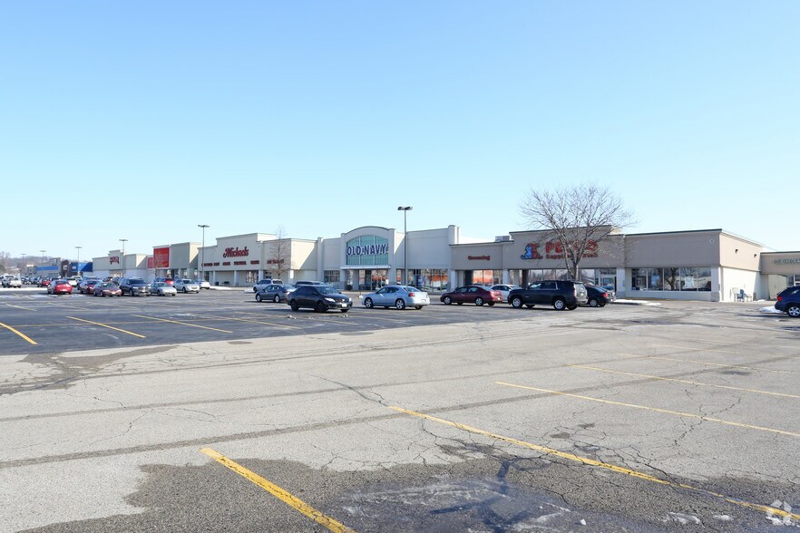 Primary Photo Of 2900 Deerfield Dr, Janesville General Retail For Lease