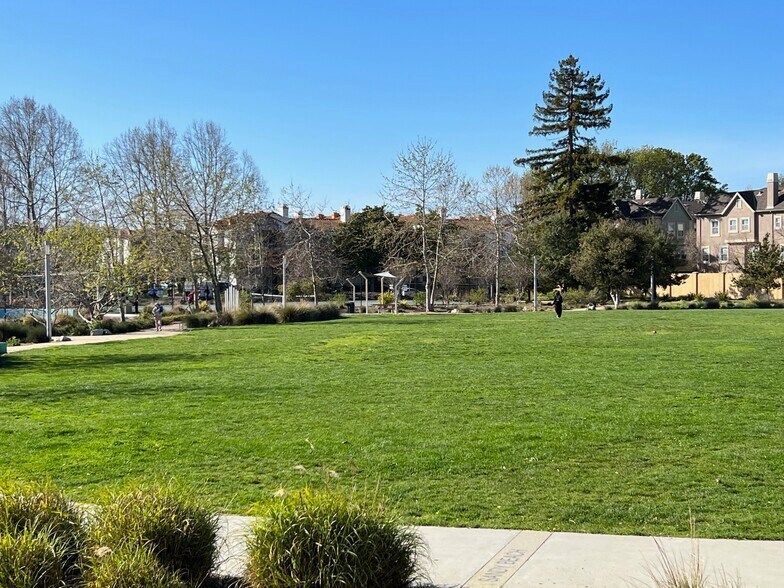 More Photos Of 537-539 E Weddell Dr, Sunnyvale Schools For Sale