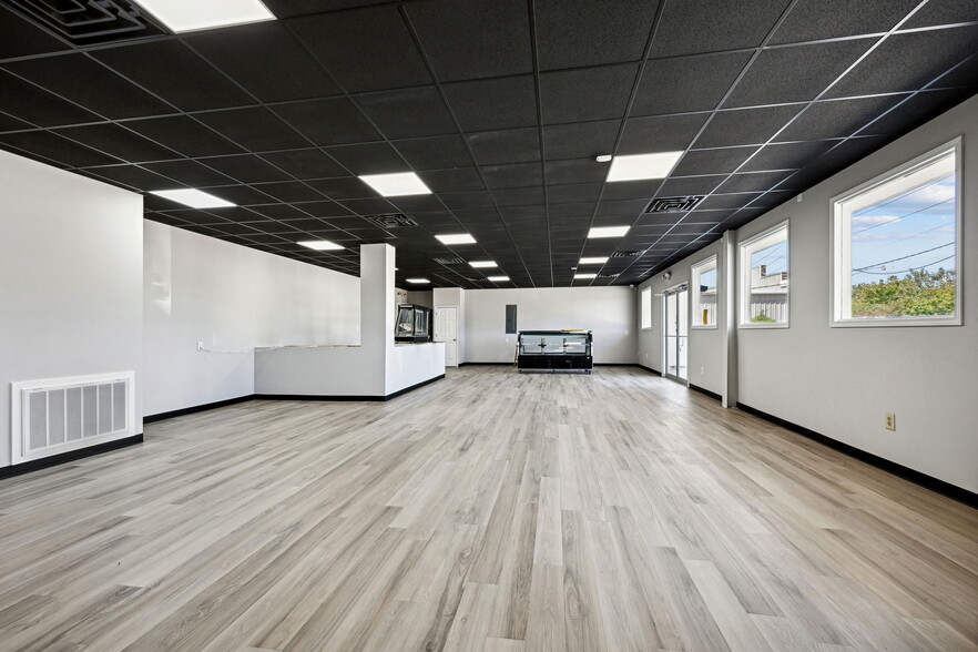 More Photos Of 1705 C M Fagan Dr, Hammond Convenience Store For Sale