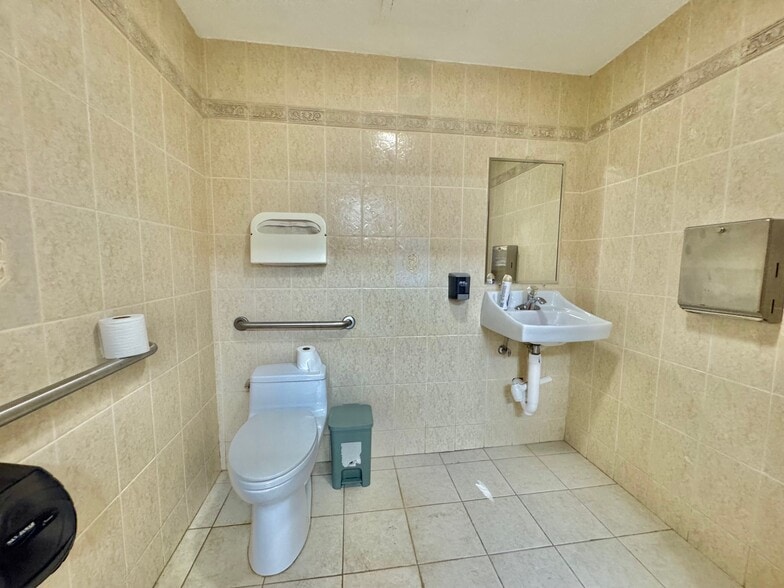 More Photos Of 9916 97th St, Ozone Park Office Residential For Sale
