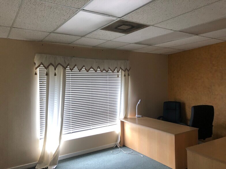 More Photos Of 4400 Trenton St, Metairie Loft Creative Space For Sale