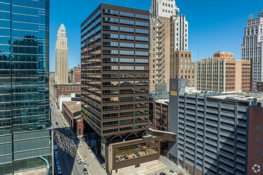 Primary Photo Of 1101 Walnut St, Kansas City Apartments For Sale