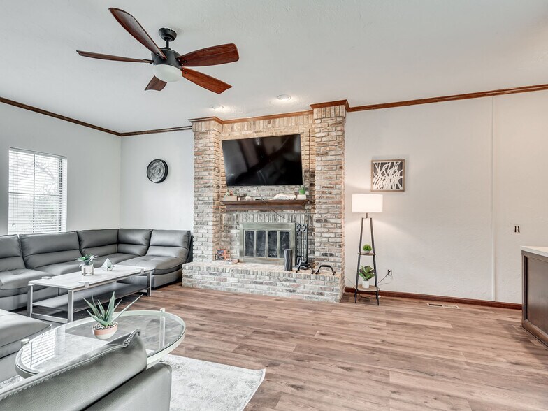 More Photos Of 3595 E State Highway 9, Norman Industrial For Sale