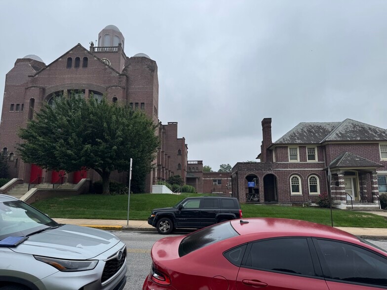 More Photos Of 100 Lafayette St, York Specialty For Sale