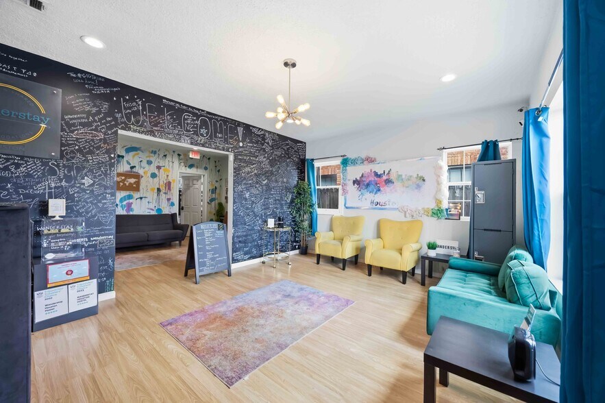 More Photos Of 4018 Chartres St, Houston Hospitality For Sale