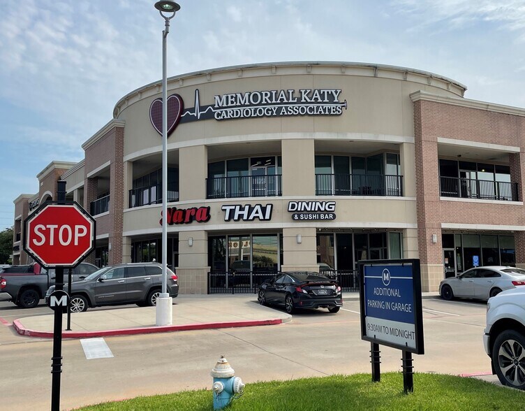 More Photos Of 25282 NW Fwy, Cypress Office For Lease