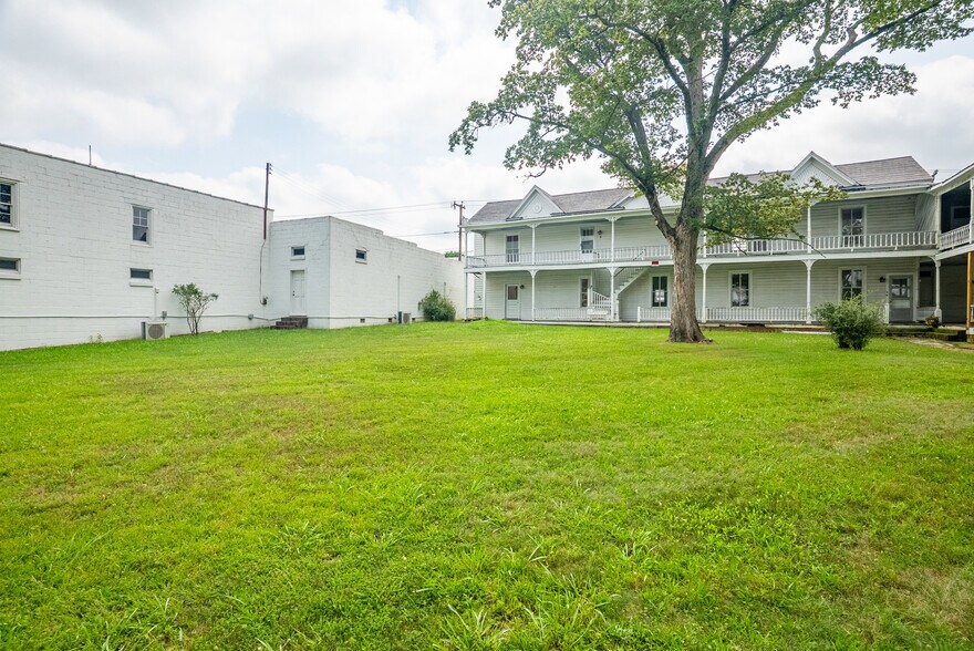More Photos Of 455 Railroad Ave, Keysville Apartments For Sale
