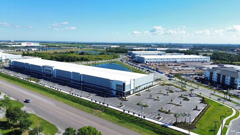 Primary Photo Of 2690 Gateway Centre Pky, Saint Petersburg Unknown For Lease