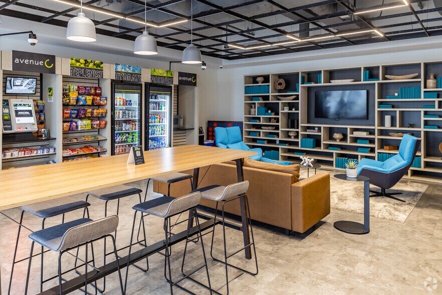 More Photos Of 9725 NW 117th Ave, Medley Unknown For Lease